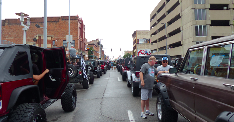 Illustration for article titled Bask In The Explosion Of Jeepness At The Toledo Jeep Festival
